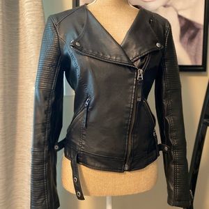 Top Shop leather jacket Size 6 US color black